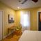 Sunny 4 Bed 2 Bath Providence - Providence