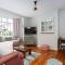Apartment with Free parking - 6 min drive to beach!