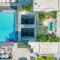 Rooftop infinity Pool - Hollywood Beach Broad - walk