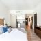 Perfect Relax-Rooftop Pool & Hot Tub - Up to 6 - Hollywood