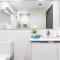 Perfect Relax-Rooftop Pool & Hot Tub - Up to 6 - Hollywood