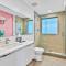 Cozy Apartment - Hot Tub - NearBeach - Broad - walk