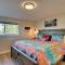 Charming Tacoma Apartment with Deck and Skyline Views!