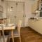 Little Vienna Silver Apartment