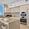 Luxury with stunning view, Balcony, Amazing Pools - هوليوود