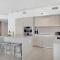 High Floor with Stunning Views, Amazing Pools - Голливуд