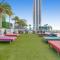 Wrap Around Balcony Insane Views Amazing Pools - Голливуд