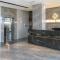 Frank Porter - Majestique Residence 2