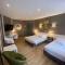Hotel Le Pelican - Шарлевиль-Мезьер