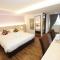 Good Luck Inn