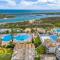 Sunny Golden 1BDR Apartment w Beach & Pool Access Included