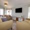 4 Meadow Retreat