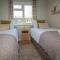 4 Meadow Retreat