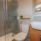 4 Meadow Retreat