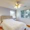 Fire Pit and Game Room Marshall Getaway with Views! - Marshall