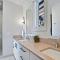 Luxurious Tuhaye Home with Modern Interior, Mountain Views