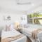 8 Andari, Sunshine Beach Luxury Beside the Beach