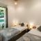 Seaside Serenity: Lilia - Arossim-Cansaulim