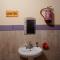 Malti Home stay 5 minute walking distance fromAyodhya DhamRailway Station