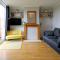 Lovely 3 bedroom house with free parking & garden