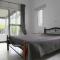Beautiful villa five minutes from Coral Bay beach!