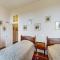 6 Bedroom Stunning Home In Saint-Agne