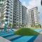 New Condo - Free Parking, Wifi, Near SZB & Ikea - Kampong Baru Subang