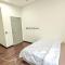 New Condo - Free Parking, Wifi, Near SZB & Ikea - Kampong Baru Subang