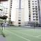 3BR Skyline Oasis w River Views, Gym, Carpark, FastWIFI, Tennis Court, Steam Room