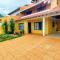 Sobrado Com Piscina proximo aeroporto - 大坎普