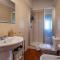 La Dimora nell’Anfiteatro Superior room and apartment Lift Air conditioning