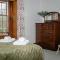 Watermouth Castle, Rhododendron Apartment