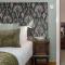 Watermouth Castle, Rhododendron Apartment