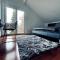 Lakefront View Entire Apartment with 2 bedrooms, 2 full bathrooms & Balcony Waterview - رايشناو