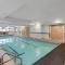 Metropolitian Studio with Cityscape, Pool and Gym