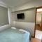 Apartamento 2/4 todo mobiliado