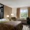 Super 8 by Wyndham Manistee