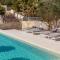 Golden Beach Luxury Villa