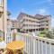 Carolina Beach Condo w/ Balcony & Ocean Access!