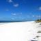 Beach Resort Retreat Accessible Home with Jacuzzi - لارغو