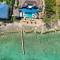 Cobalt Coast Resort - West Bay