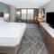 DoubleTree by Hilton Tulsa at Warren Place - Tulsa