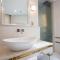 Hotel Pharos