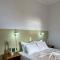 Papadatos Apts With Amazing View - 5mins from the beach