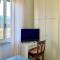 Beautiful Apartment In Roma With Kitchenette