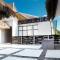 Flores Passport House - 英德
