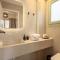 Sugarwhite Suites with Private not Heated Pool - 安坡里奥圣托里尼