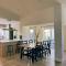 Family Friendly 4Bedroom, 3Bathroom, Hot Tub, BBQ, near Everglades, Miami MetroZoo