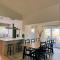Family Friendly 4Bedroom, 3Bathroom, Hot Tub, BBQ, near Everglades, Miami MetroZoo