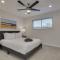 Amazing Haven Home with PRIVATE POOL - 大草原城
